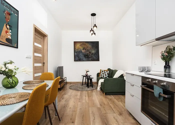 Lejlighed A Cote The Train Station - By Upstairs