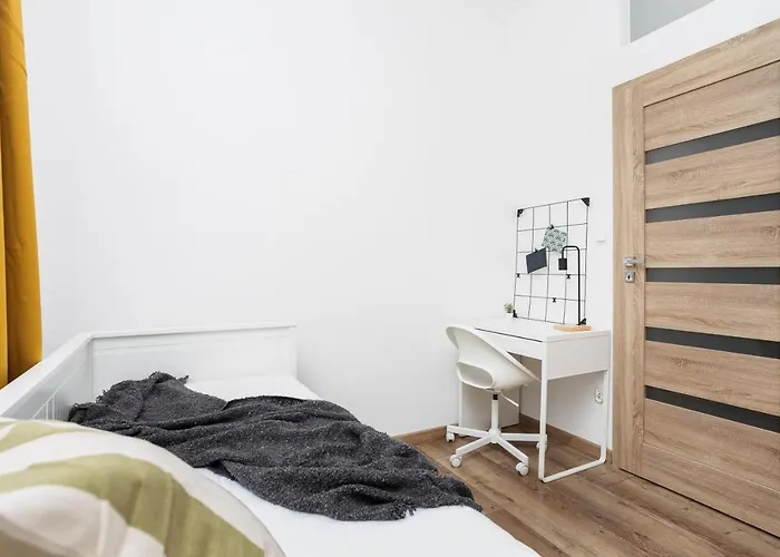 A Cote The Train Station - By Upstairs *